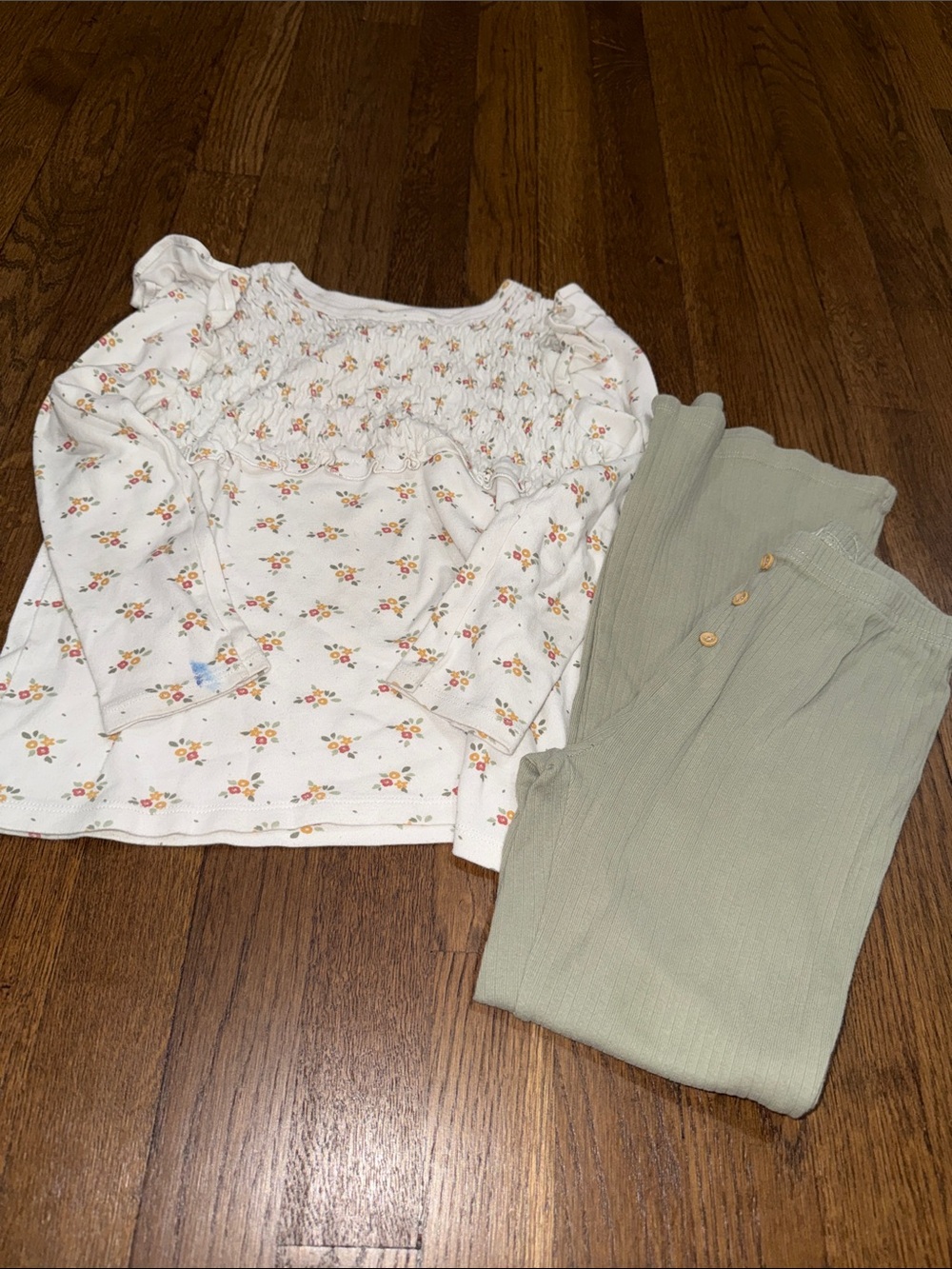 Girls Floral Smocked Long-Sleeve Pajama Set - White & Sage